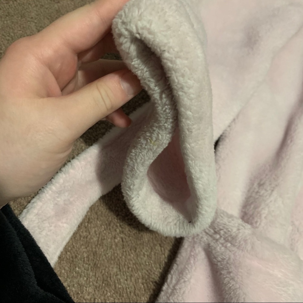 Women's Pink Fleece Robe - Picture 9 of 12
